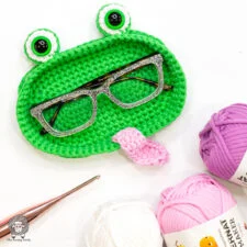 Easy Frog Crochet Glasses Holder Free Pattern